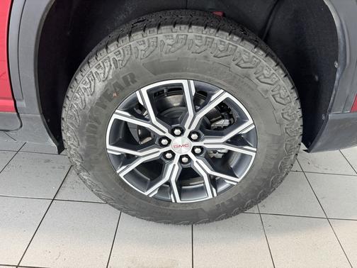 Volcanic Red Tintcoat 2025 GMC Acadia AWD AT4