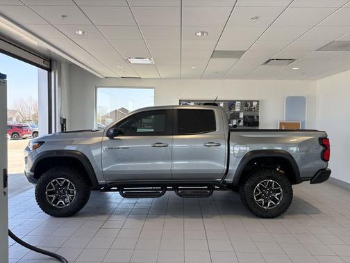 Sterling Gray Metallic 2024 Chevrolet Colorado ZR2