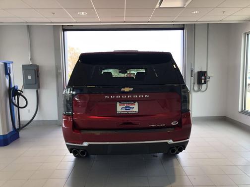 2025 Chevrolet Suburban Premier