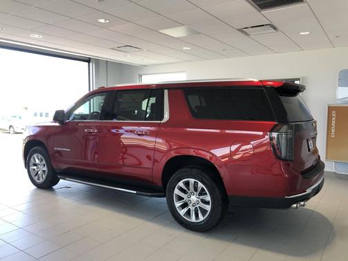 2025 Chevrolet Suburban Premier