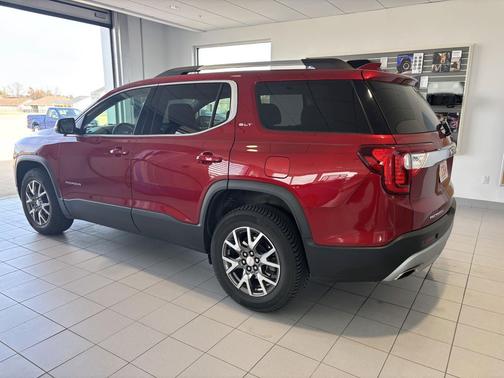 2023 GMC Acadia AWD SLT