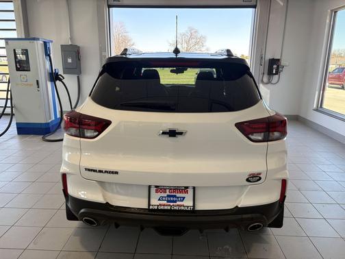 Summit White 2022 Chevrolet Trailblazer RS