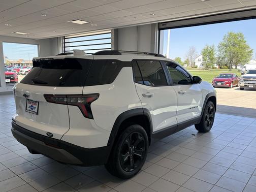Summit White 2025 Chevrolet Equinox 1LT