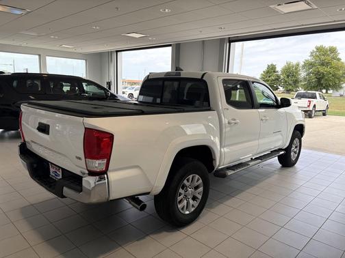 2017 Toyota Tacoma SR5