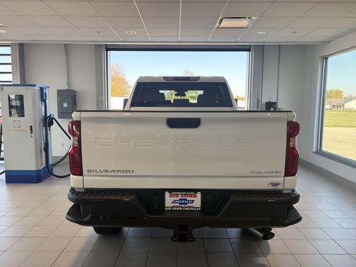 2026 Chevrolet Silverado 2500 Custom