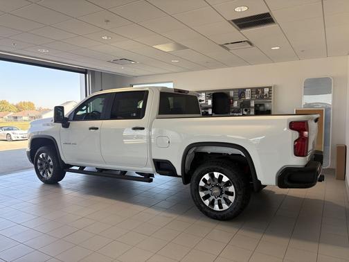 2026 Chevrolet Silverado 2500 Custom