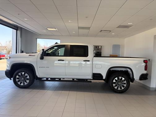 2026 Chevrolet Silverado 2500 Custom