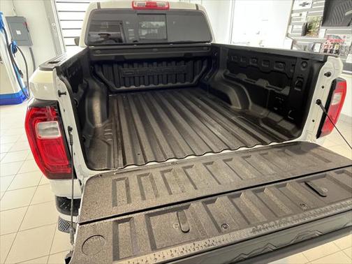 2024 GMC Canyon Denali