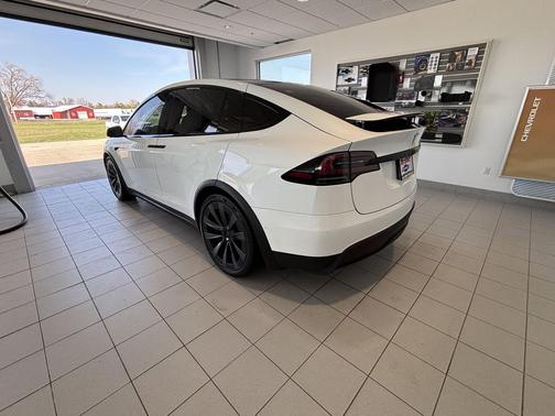 Pearl White Multi-Coat 2022 Tesla Model X Dual Motor All-Wheel Drive