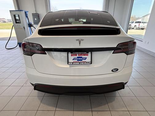 Pearl White Multi-Coat 2022 Tesla Model X Dual Motor All-Wheel Drive