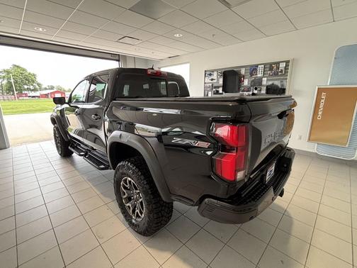 Black 2024 Chevrolet Colorado ZR2