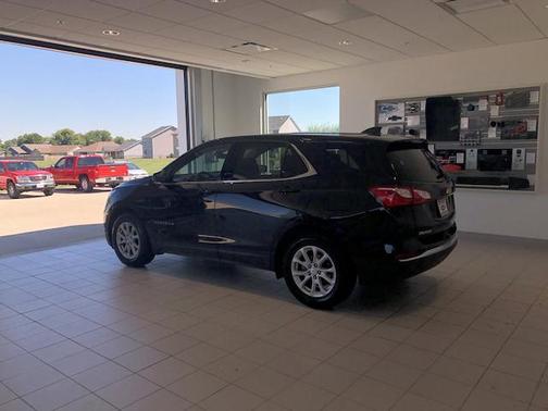Mosaic Black Metallic 2020 Chevrolet Equinox 1LT