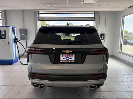 Sterling Gray Metallic 2026 Chevrolet Traverse LT