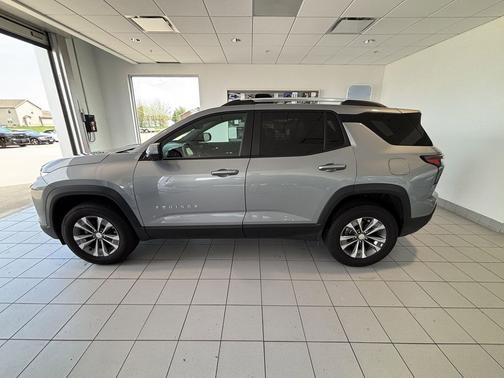 Sterling Gray Metallic 2025 Chevrolet Equinox 1LT