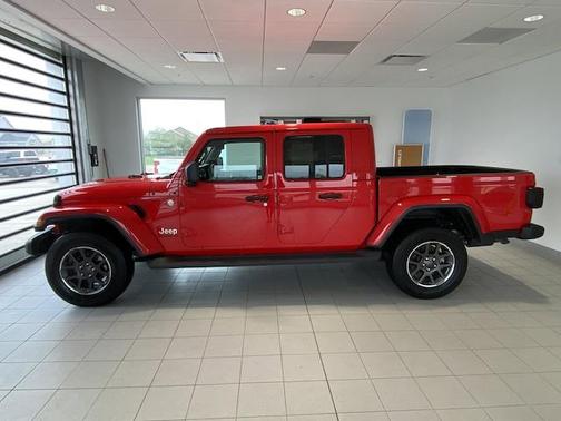 Photo 4 of 35 of 2020 Jeep Gladiator Overland