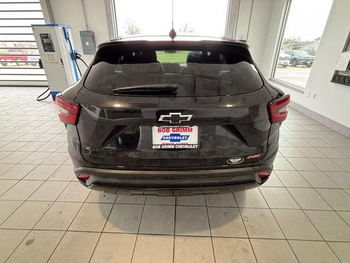 Mosaic Black Metallic 2024 Chevrolet Trax FWD 1RS