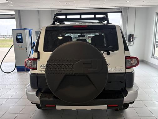 Iceberg 2012 Toyota FJ Cruiser Base