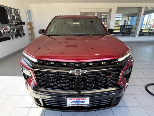 Radiant Red Tintcoat 2026 Chevrolet Traverse RS