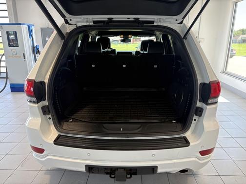 Bright White Clearcoat 2017 Jeep Grand Cherokee Altitude