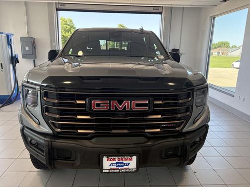 Sterling Metallic 2023 GMC Sierra 1500 AT4X