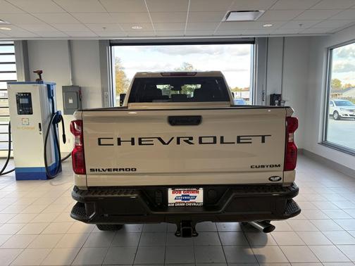 2026 Chevrolet Silverado 2500 Custom