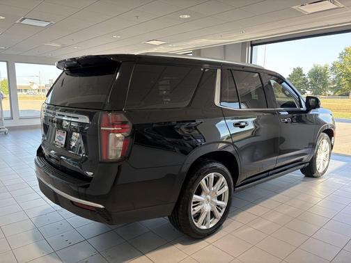 2022 Chevrolet Tahoe 4WD High Country