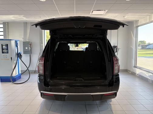 2022 Chevrolet Tahoe 4WD High Country