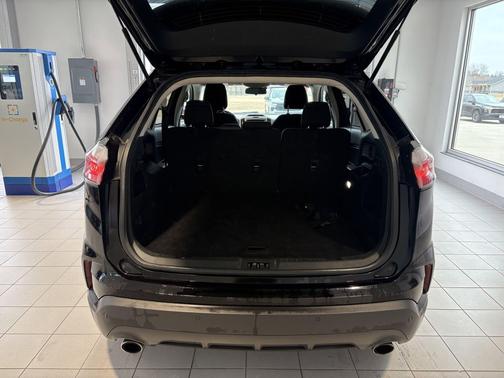 2020 Ford Edge SE