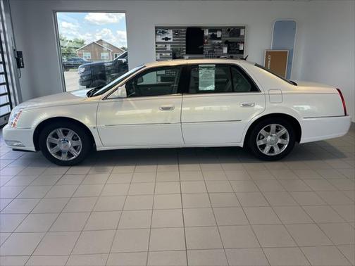 2006 Cadillac DTS Base