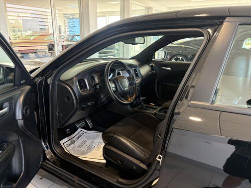 Pitch Black Clearcoat 2023 Dodge Charger R/T
