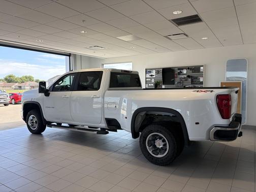 2024 Chevrolet Silverado 3500 LT