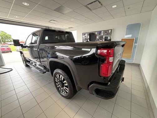 Black 2022 Chevrolet Silverado 2500 LTZ