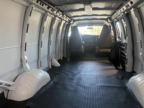 2025 Chevrolet Express 3500 RWD 3500 Extended Wheelbase WT