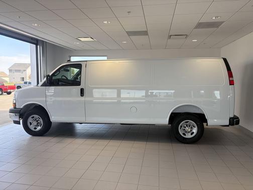 2025 Chevrolet Express 3500 RWD 3500 Extended Wheelbase WT