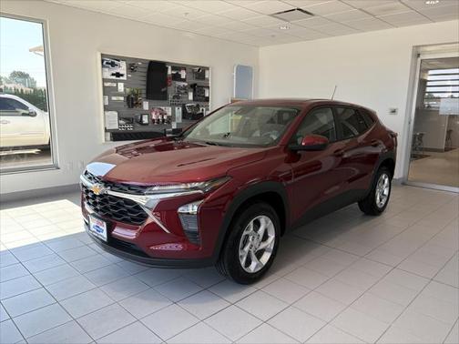 2025 Chevrolet Trax LS