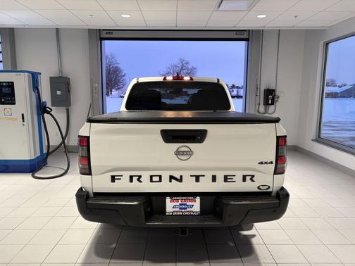 2024 Nissan Frontier S