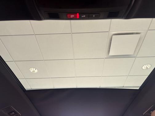 White 2022 Volkswagen Tiguan 2.0T SE 4MOTION