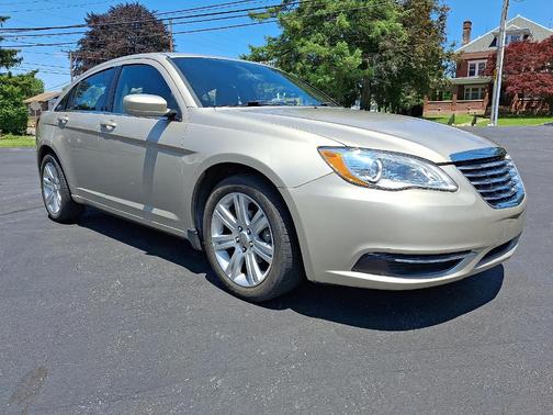 2013 Chrysler 200 Touring