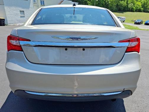 2013 Chrysler 200 Touring