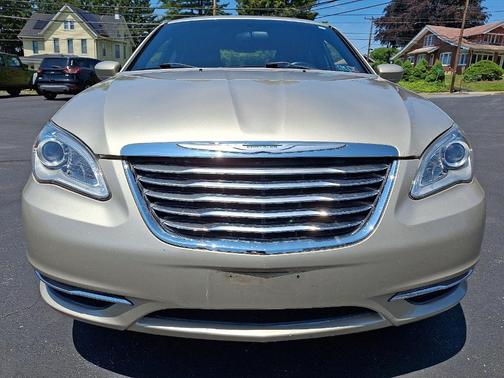 2013 Chrysler 200 Touring