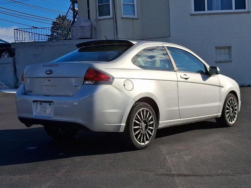 2009 Ford Focus SES