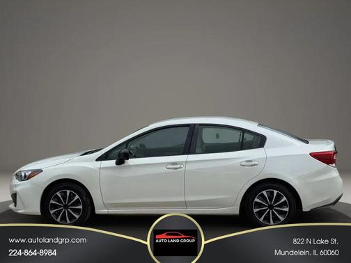 Crystal White Pearl 2019 Subaru Impreza 2.0i