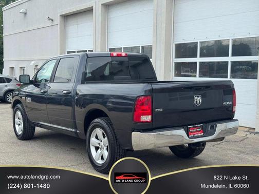 2017 RAM 1500 SLT