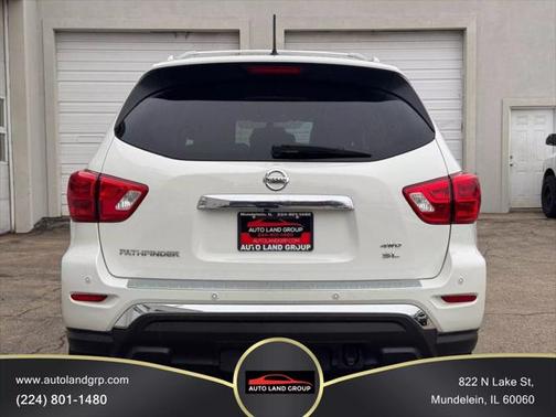 2017 Nissan Pathfinder SL