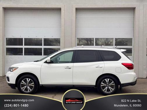 2017 Nissan Pathfinder SL