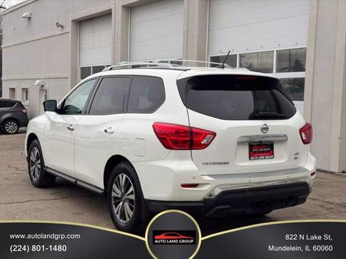 2017 Nissan Pathfinder SL