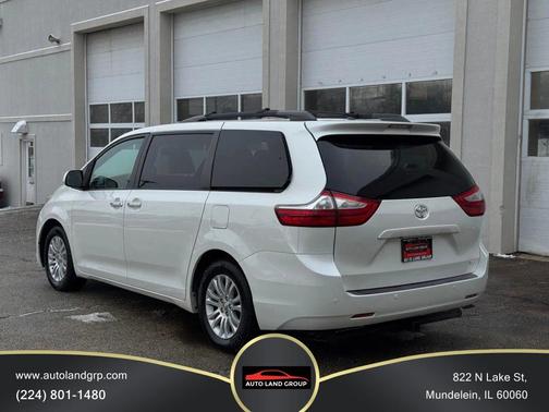 2017 Toyota Sienna XLE Premium