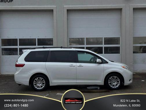 2017 Toyota Sienna XLE Premium