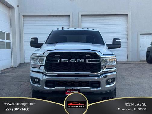 2023 RAM 2500 Tradesman Crew Cab 4x4 6'4' Box