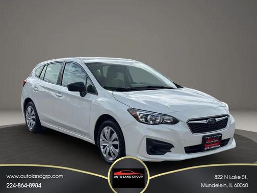 Crystal White Pearl 2019 Subaru Impreza 2.0i